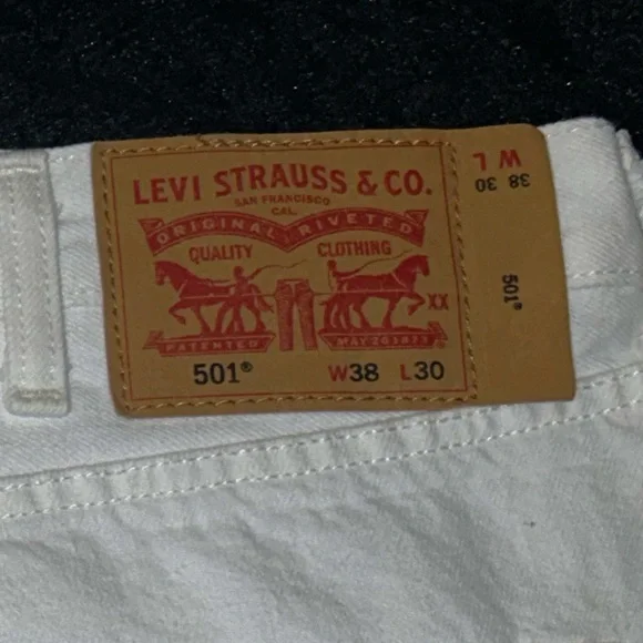 LEVIS 501 Size 38 - Picture 2 of 3